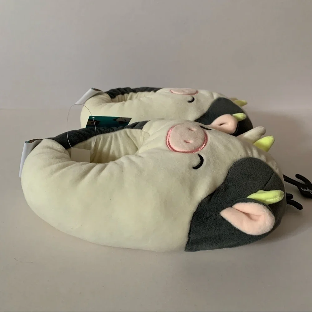 NWT. SQUISHMALLOWS Connor The Cow Slippers